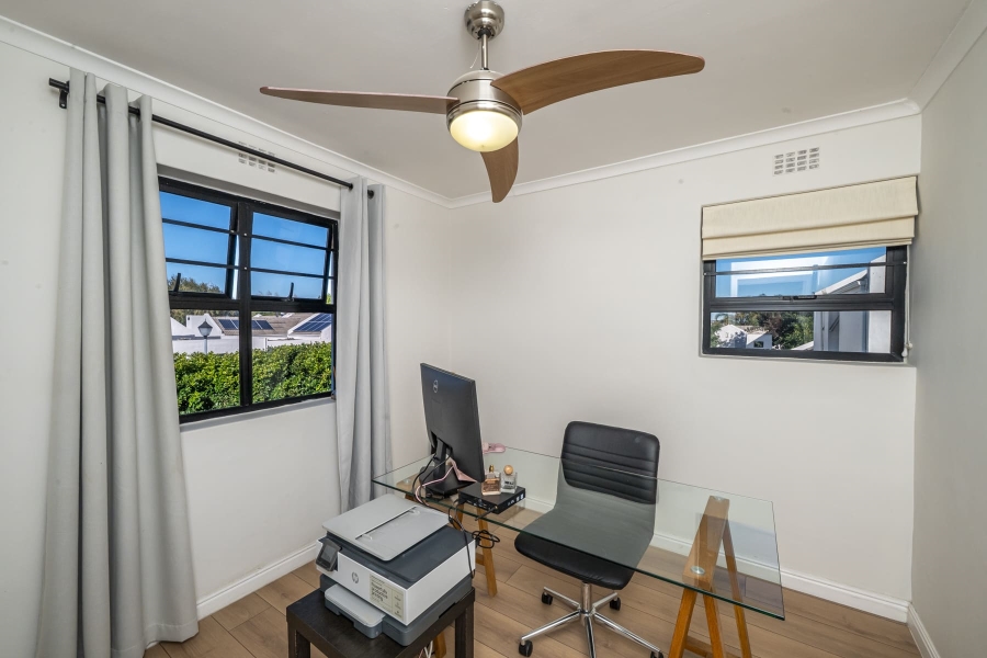 3 Bedroom Property for Sale in Pinehurst Western Cape